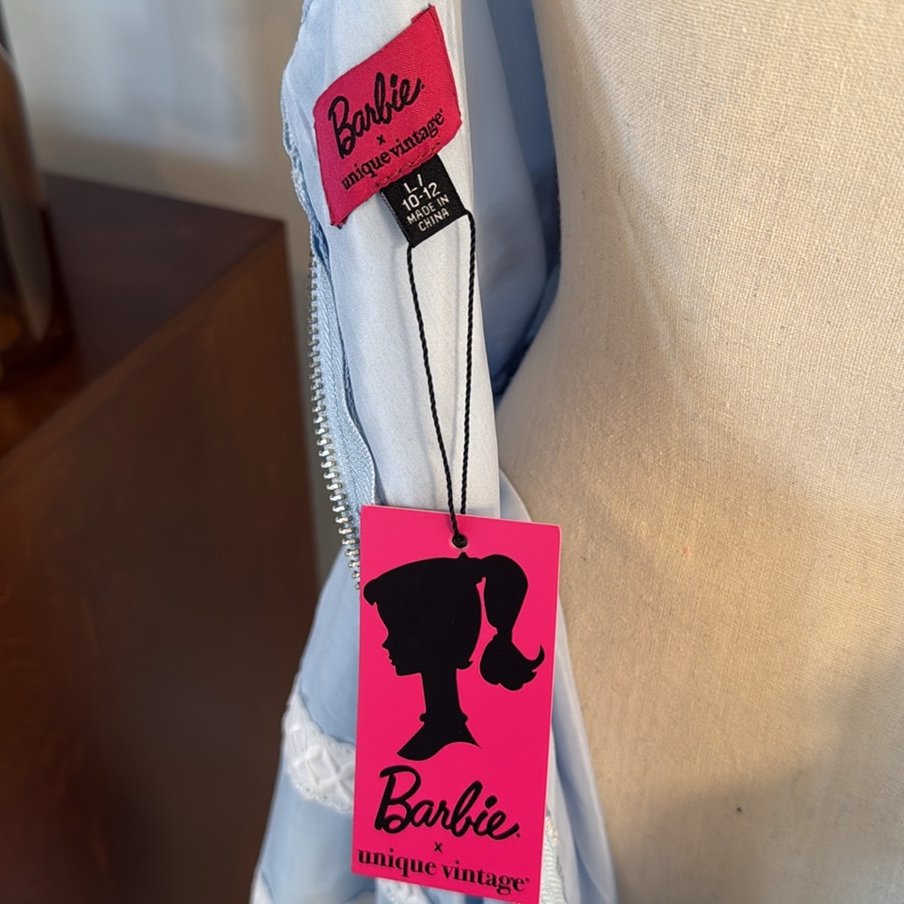 Vintage Barbie inspired dress - Picture 4 of 5